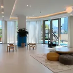 Stylish Downtown Stay, Prime Location Near Burj Khalifa
