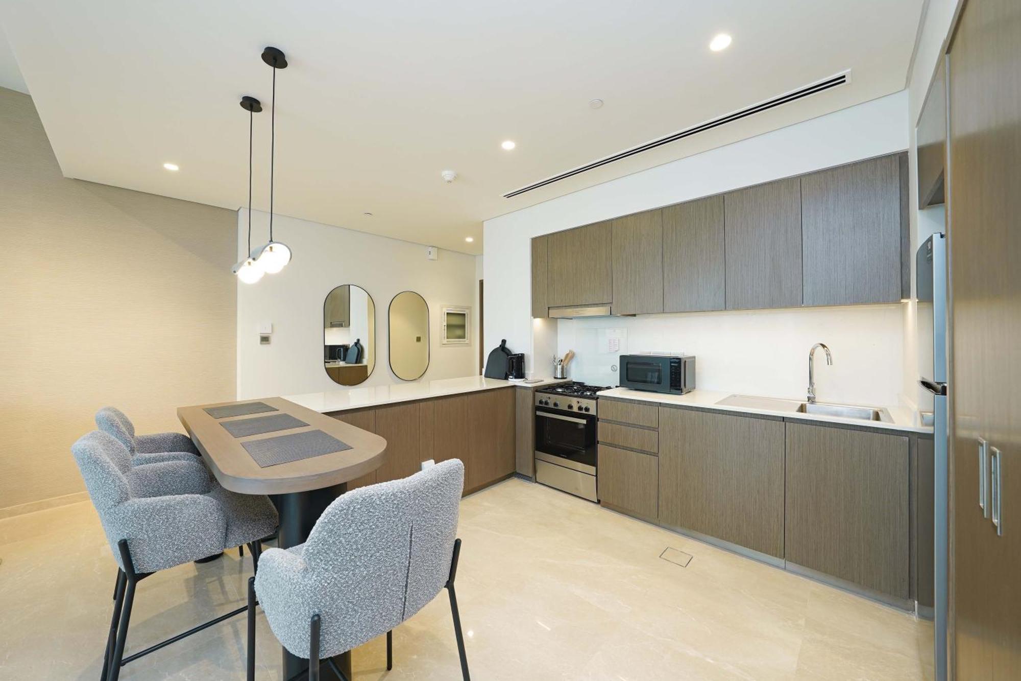 Vakantiehuis Stylish Downtown Stay, Prime Location Near Burj Khalifa *