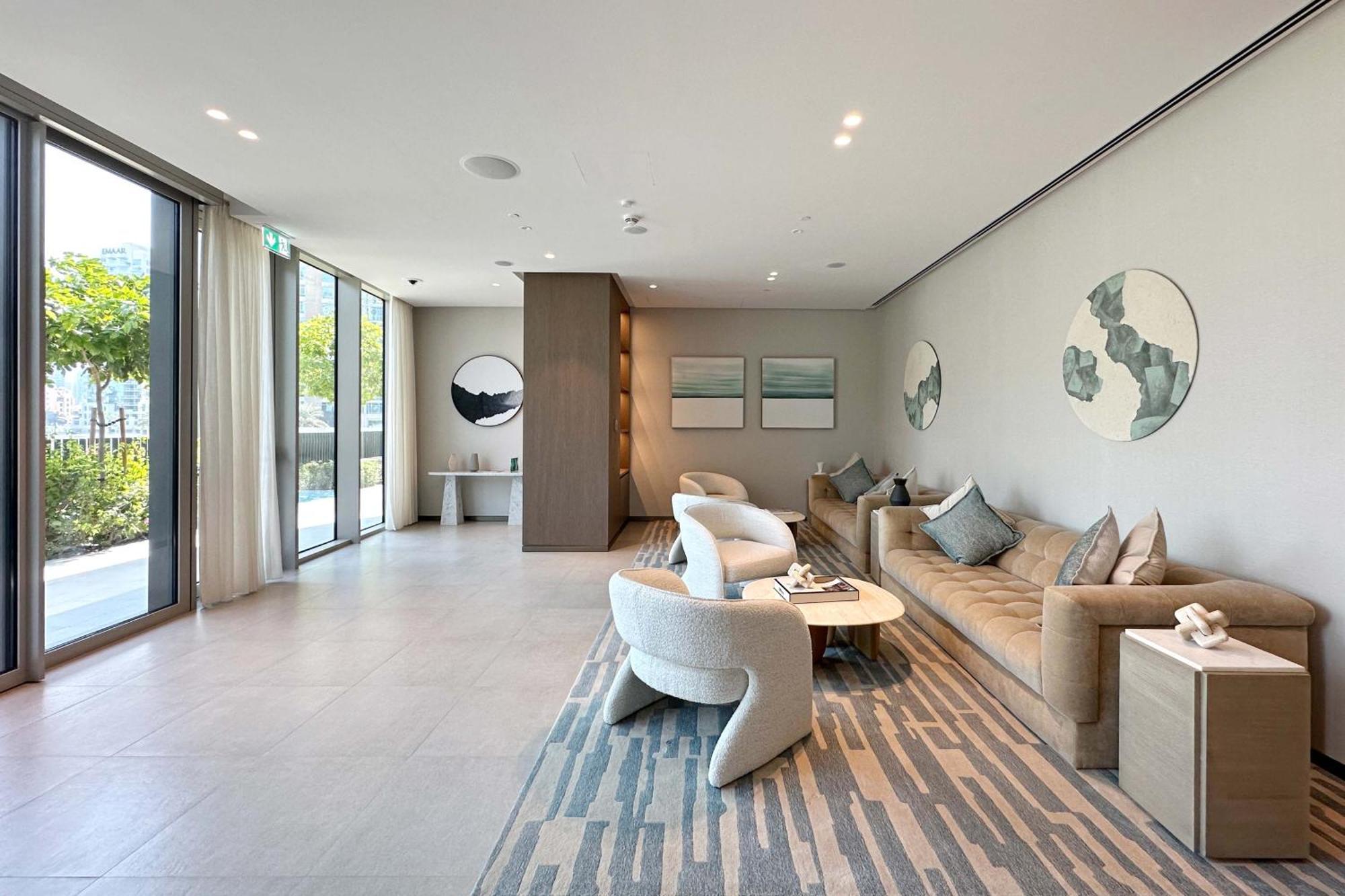 Stylish Downtown Stay, Prime Location Near Burj Khalifa Vakantiehuis *